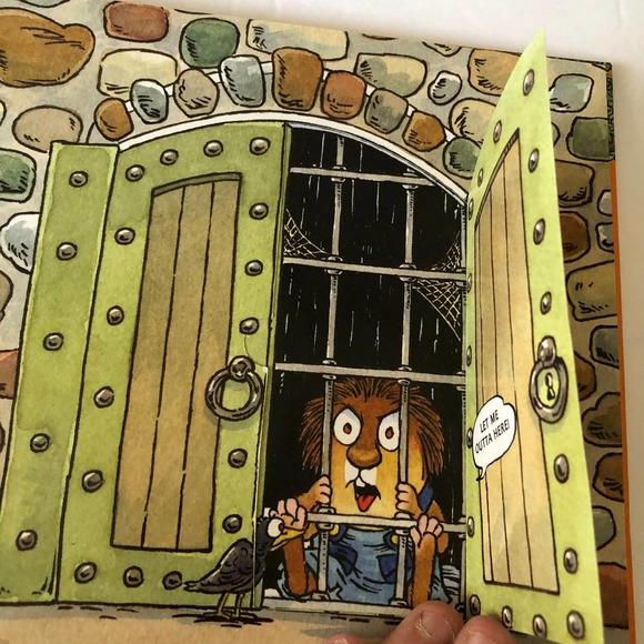 Hansel and Gretel Childrens Lift The Flap Book - Picture 4 of 5